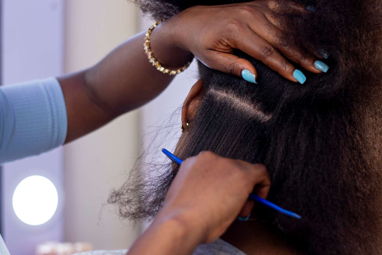 Les bons gestes pour prendre soin de ses cheveux au quotidien